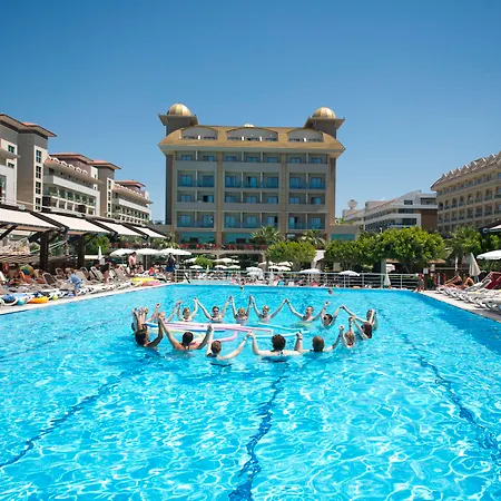 Üdülőközpont Aydinbey King's Palace & 5*